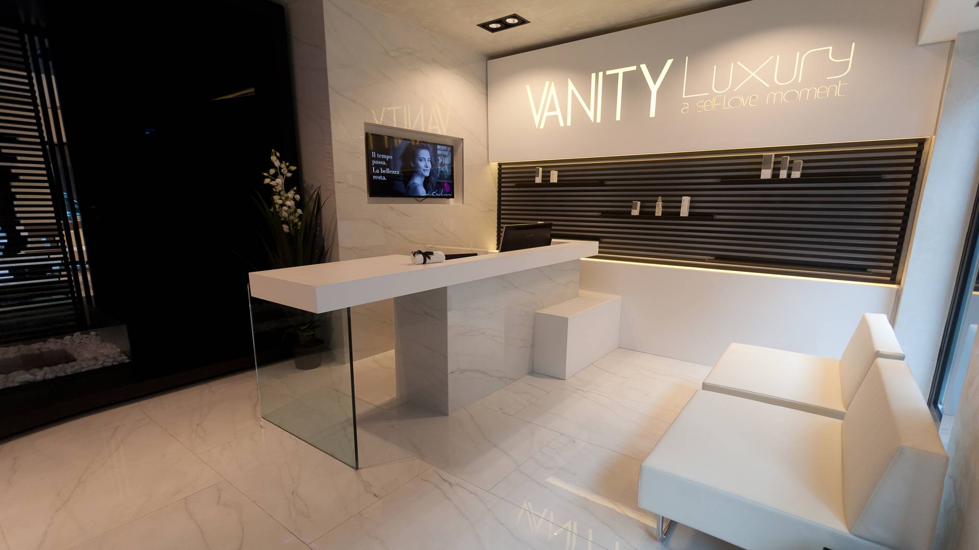 Vanity Luxury - Hall
